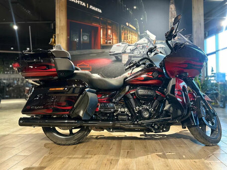 2022 Harley-Davidson CVO Road Glide, пурпурный, 3450000 рублей, вид 2
