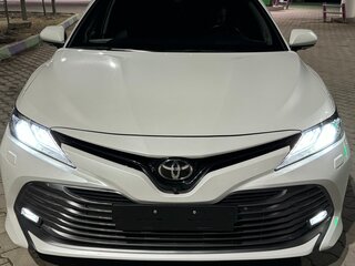 2020 Toyota Camry VIII (XV70), белый, 3600000 рублей, вид 1