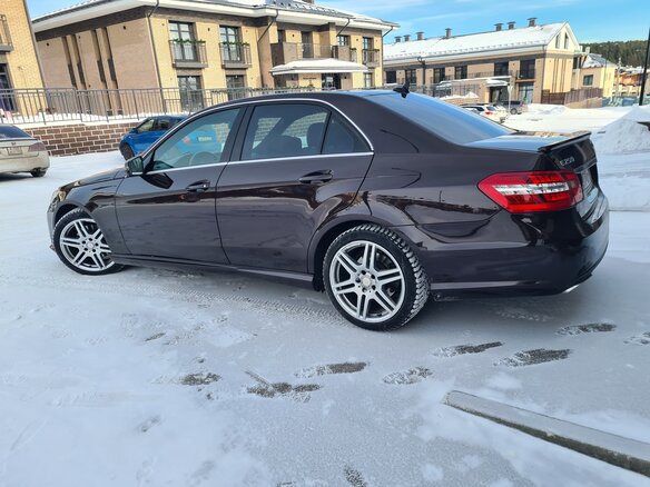 2011 Mercedes-Benz E-Класс 250 5G-Tronic IV (W212, S212, C207), коричневый, 1990000 рублей - вид 8