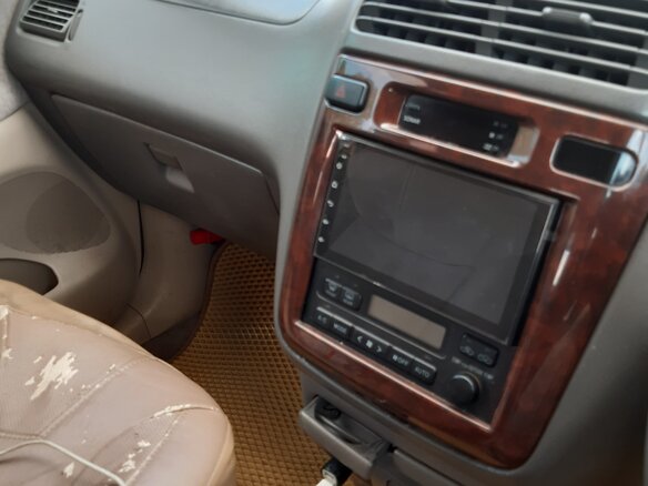 2000 Toyota Gaia, серый, 620000 рублей - вид 9