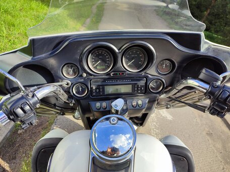 2007 Harley-Davidson Electra Glide, белый, 683339 рублей, вид 3