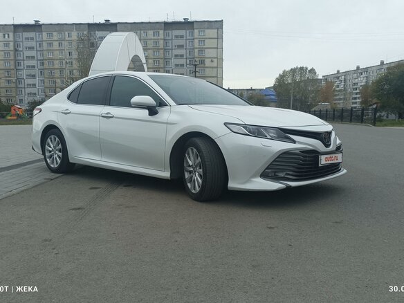 2018 Toyota Camry VIII (XV70), белый, 3350000 рублей - вид 1
