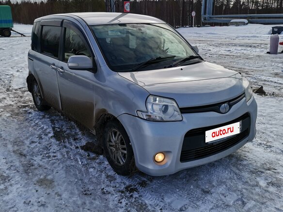 2012 Toyota Sienta I Рестайлинг 2, серебристый, 1050000 рублей - вид 5