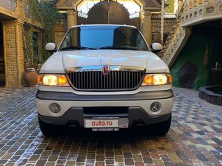 1997 Lincoln Navigator I, белый, 3000000 рублей, вид 5