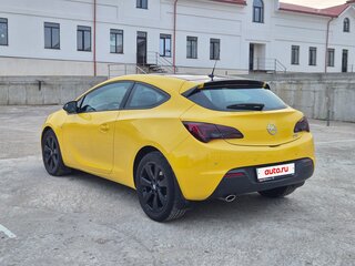 2011 Opel Astra GTC J Рестайлинг, жёлтый, 1080000 рублей, вид 4