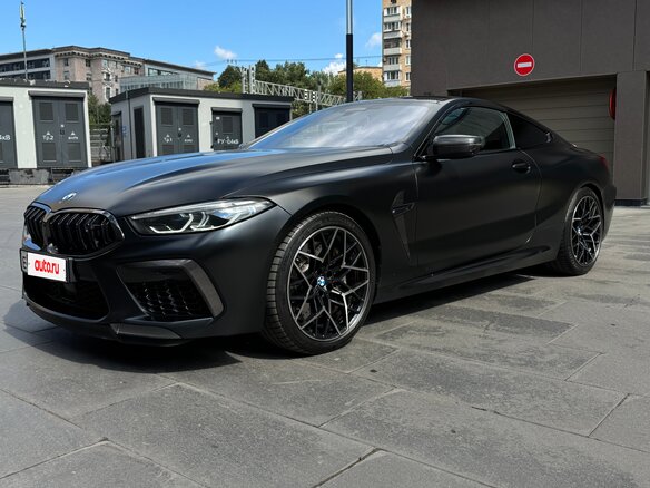 2020 BMW M8 Competition I (F91/F92/F93), чёрный, 10300000 рублей - вид 3