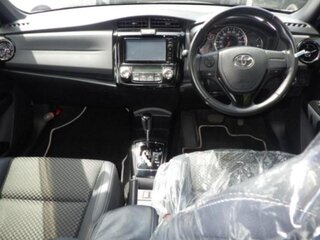 2015 Toyota Corolla Fielder XI (E160, E170, E180) Рестайлинг 1, белый, 1000000 рублей, вид 3