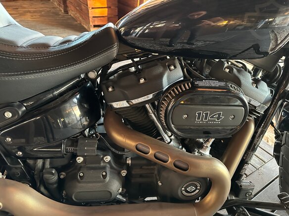 2020 Harley-Davidson Fat Bob, чёрный, 2900000 рублей - вид 6