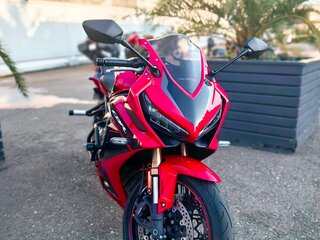 2022 Honda CBR 650R, красный, 1400000 рублей, вид 1
