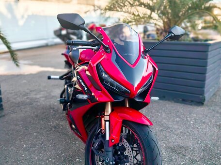 2022 Honda CBR 650R, красный, 1400000 рублей, вид 1