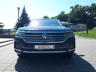 2020 Volkswagen Touareg III, чёрный, 7800000 рублей, вид 2