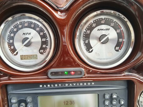 2010 Harley-Davidson CVO, оранжевый, 1350000 рублей, вид 5