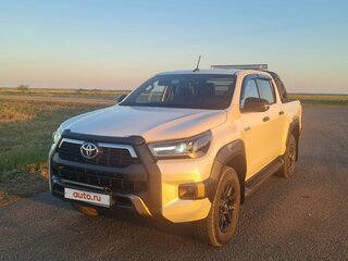 2021 Toyota Hilux VIII Рестайлинг 2, белый, 6200000 рублей, вид 2