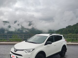 2019 Toyota RAV4 IV (XA40) Рестайлинг, белый, 3400000 рублей, вид 1