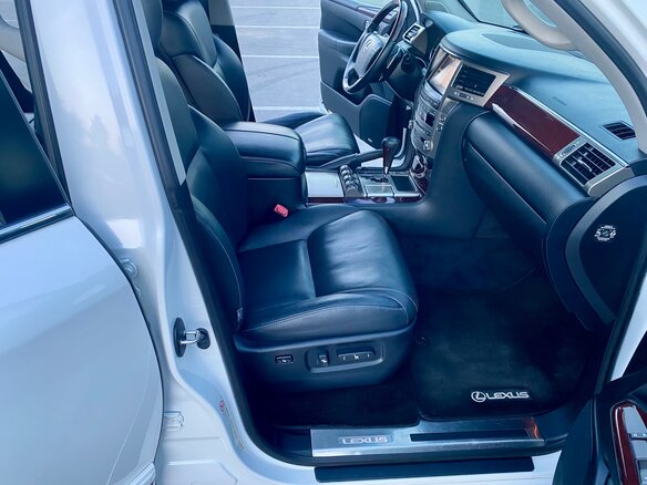 2014 Lexus LX 570 III Рестайлинг, белый, 5990000 рублей - вид 15