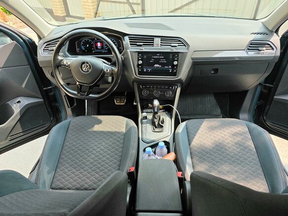 2019 Volkswagen Tiguan II, серый, 2190000 рублей - вид 16