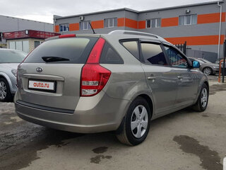 2010 Kia Ceed I Рестайлинг, серебристый, 650000 рублей, вид 5
