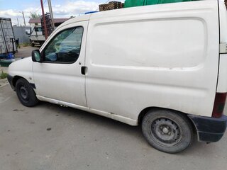 2002 Peugeot Partner I, белый, 350000 рублей, вид 3