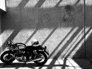 2025 Royal Enfield Continental GT, серебристый, 530000 рублей, вид 4