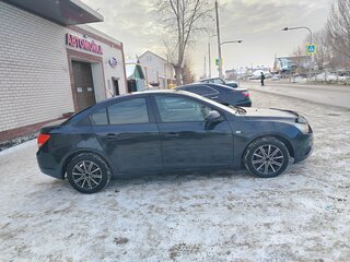 2011 Chevrolet Cruze I, чёрный, 750000 рублей, вид 4