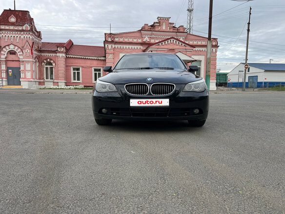 2006 BMW 5 серии 525i V (E60/E61), чёрный, 890000 рублей