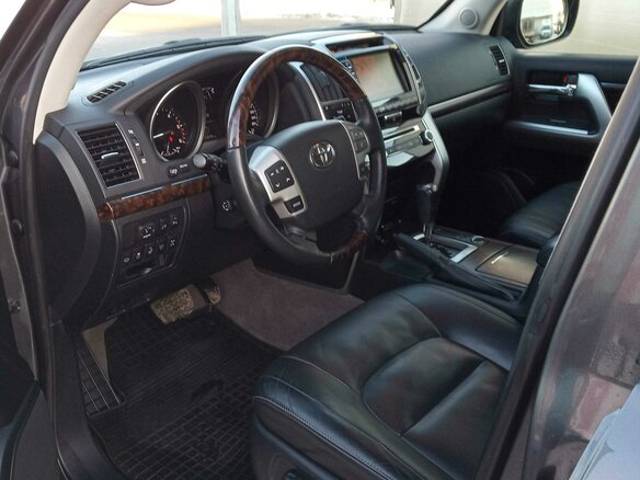 2013 Toyota Land Cruiser 200 Series Рестайлинг 1, серый - вид 1
