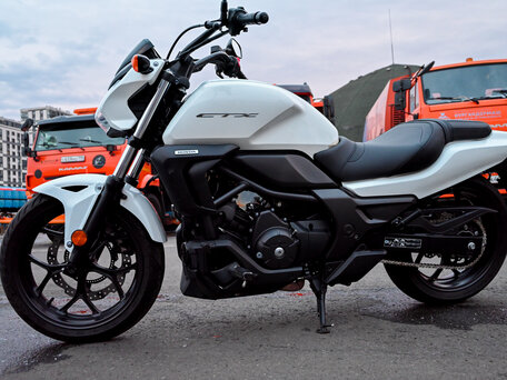 2015 Honda CTX 700, белый, 560000 рублей, вид 2