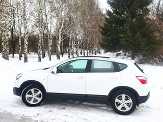 2010 Nissan Qashqai I Рестайлинг, белый, 1310000 рублей, вид 4
