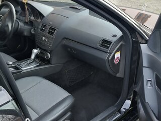 2010 Mercedes-Benz C-Класс 200 III (W204), чёрный, 1500000 рублей, вид 3