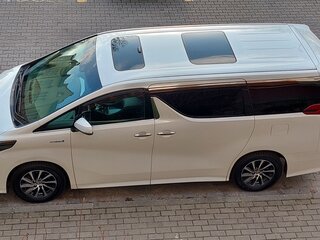 2017 Toyota Alphard III, белый, 4500000 рублей, вид 3