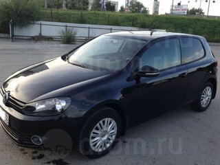 2010 Volkswagen Golf VI, чёрный, 800000 рублей, вид 1