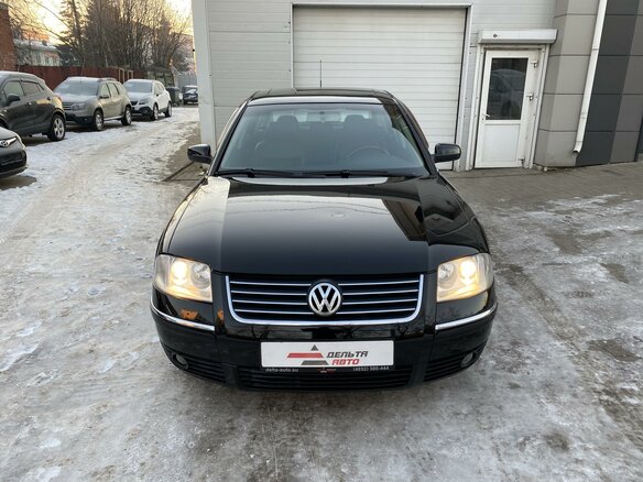2003 Volkswagen Passat B5 Рестайлинг, чёрный - вид 1