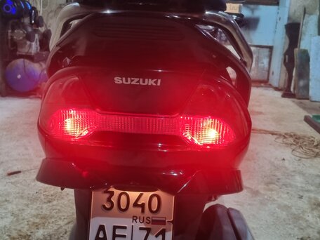 2010 Suzuki Burgman (SkyWave) 400, чёрный, 370000 рублей, вид 4