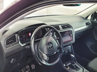 2019 Volkswagen Tiguan II, чёрный, 3200000 рублей, вид 4