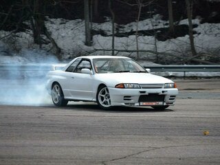 1991 Nissan Skyline GT-R VIII (R32), белый, 2500000 рублей, вид 2