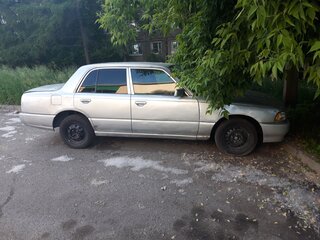 1998 Nissan Crew, серебристый, 180000 рублей, вид 1
