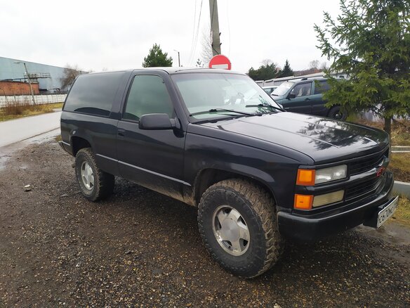 1997 Chevrolet Tahoe I, чёрный - вид 1