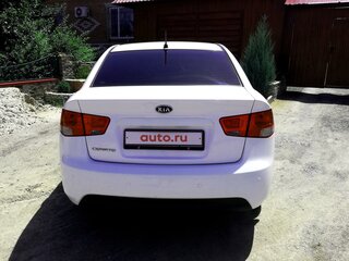 2010 Kia Cerato 5-speed II, белый, 550000 рублей, вид 5