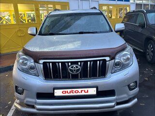 2011 Toyota Land Cruiser Prado 150 Series, серебристый, 3000000 рублей, вид 2