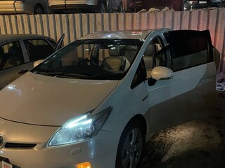 2012 Toyota Prius III Рестайлинг (XW30), белый, 950000 рублей, вид 5