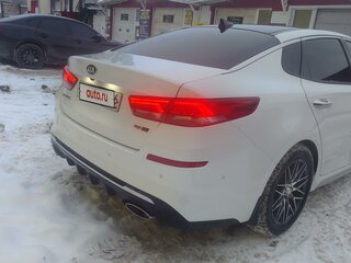 2019 Kia Optima IV Рестайлинг, белый, 2700000 рублей, вид 4