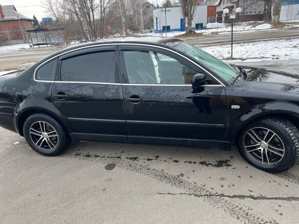 2001 Volkswagen Passat B5 Рестайлинг, чёрный, 515000 рублей - вид 1