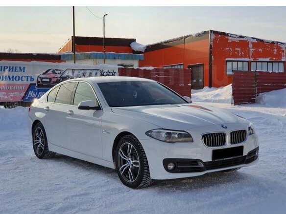 2015 BMW 5 серии 525d xDrive VI (F10/F11/F07) Рестайлинг, белый, 2500000 рублей - вид 1