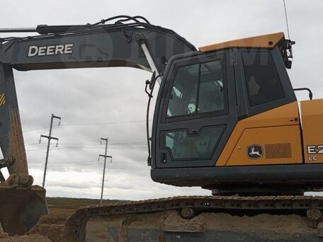 2018 John Deere E260LC, 10260000 рублей, вид 2