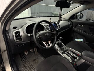 2015 Kia Sportage III Рестайлинг, серый, 1300000 рублей, вид 4