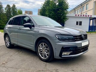 2017 Volkswagen Tiguan II, серый, 2100000 рублей, вид 2