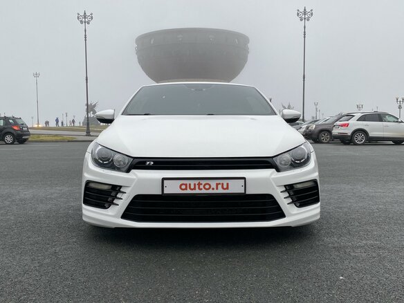 2011 Volkswagen Scirocco III, белый - вид 3