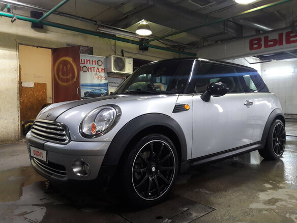 2007 Mini Hatch Cooper II (R56), серебристый - вид 4