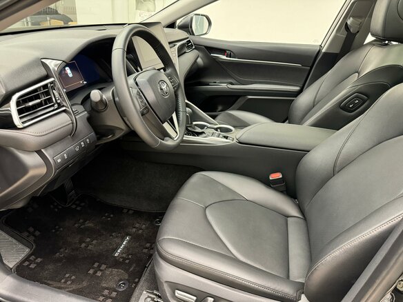 2023 Toyota Camry VIII (XV70) Рестайлинг, чёрный - вид 13