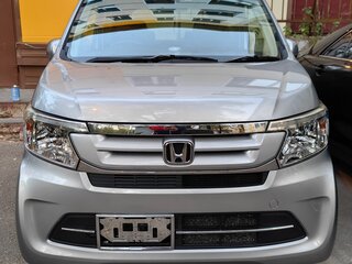 2017 Honda N-WGN I Рестайлинг, серебристый, 950000 рублей, вид 2